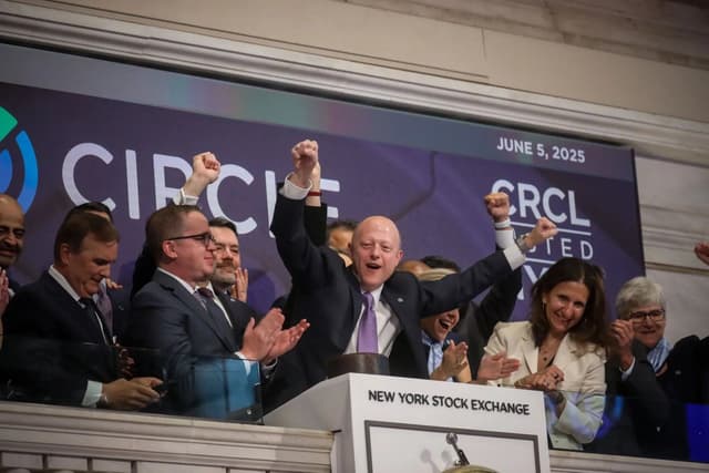 The Lone Warrior's Battle for Compliance: How Did Circle's CEO Break Through the Tether Siege and the Interest Rate Winter?