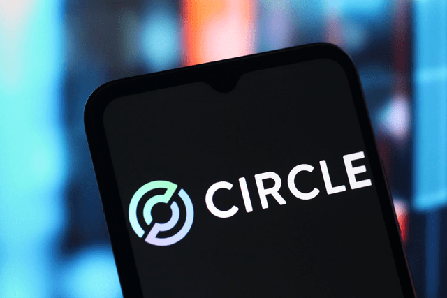 Rising in Silence: Is Circle Undervalued in the Red Ocean of Stablecoins?