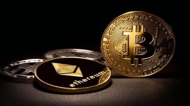 Blockchain Headline Observation: Data Analysis on the Bitcoin and Ethereum Chains