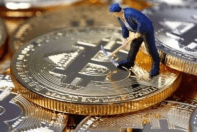The proportion of Bitcoin market capitalization has hit a new low, and the market may face adjustments in the short term