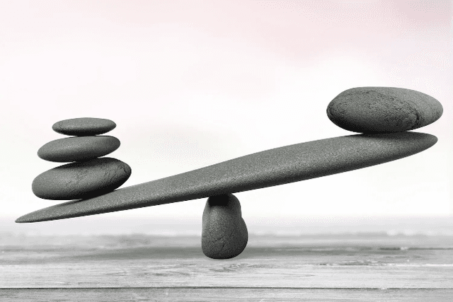 Coinbase: Stablecoins and Volatile Yields