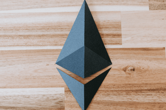 An article comparing ETH pledge platforms: the negative premium of derivatives on liquid pledge platforms is lower