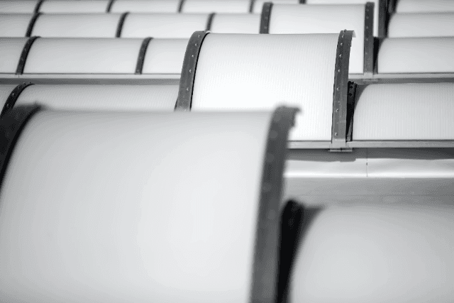 Apart from Worldcoin, what are some other popular identity authentication projects?