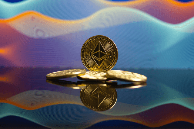 Evaluating ETH with P/E Ratio: The More Expensive, the More Counterintuitive to Buy