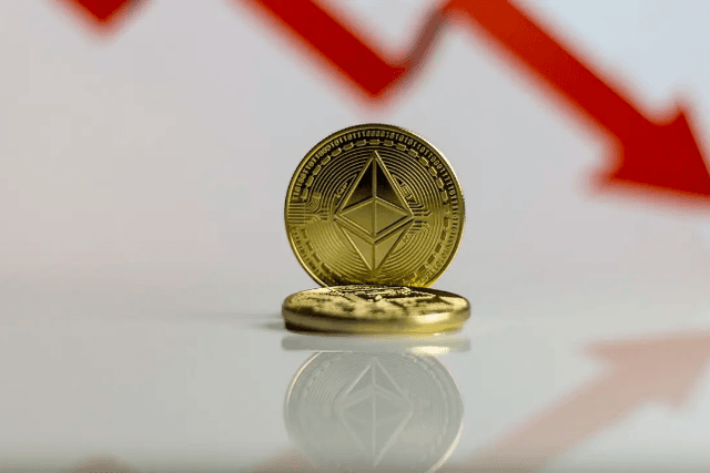 The price has fallen by nearly 50% in the past six months. How can ETH, which is facing a "mid-life crisis", regain new vitality?