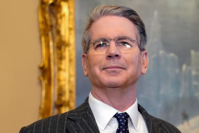 对话美国财长Scott Bessent：永远不要「滑出雪板边缘」