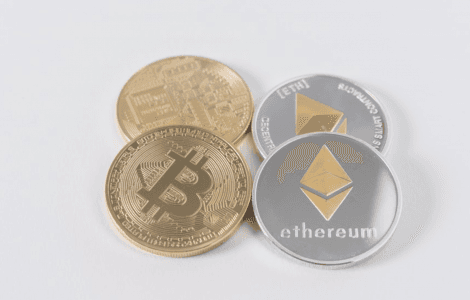 100,000 BTC poured into the Ethereum network, and the high returns of DeFi are accelerating to attract BTC holders