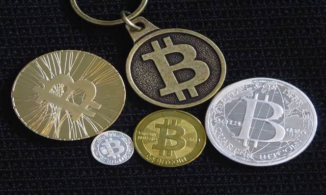 CFTC accused Bitmex, Trump was diagnosed with the new crown, and the Bitcoin triangle area celebrated the National Day