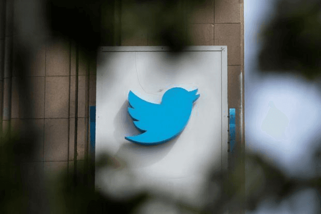 At the time of Musk's acquisition of Twitter, why does the decentralized social network represent an inevitable historical trend?