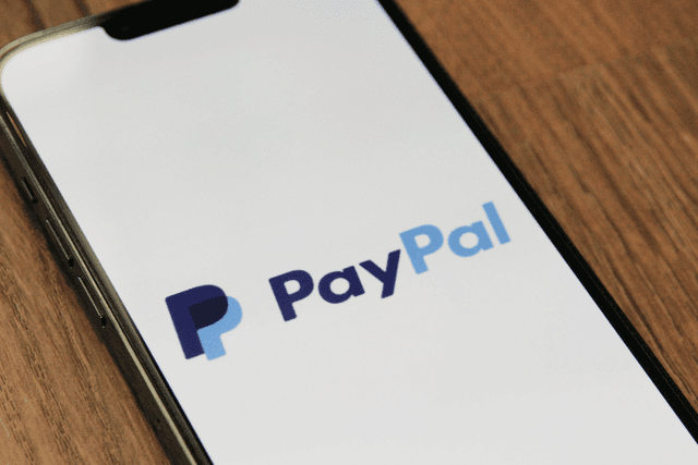 Description of the function: The features hidden in the Paypal stablecoin code: It can freeze assets and also clear addresses.