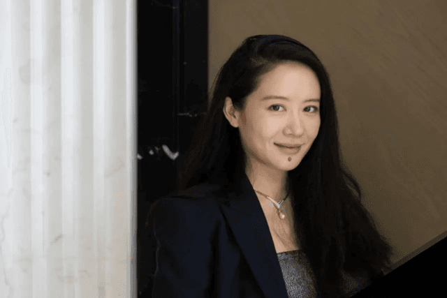 How He Yi, the woman behind the richest Chinese, became the "Bitcoin Queen"