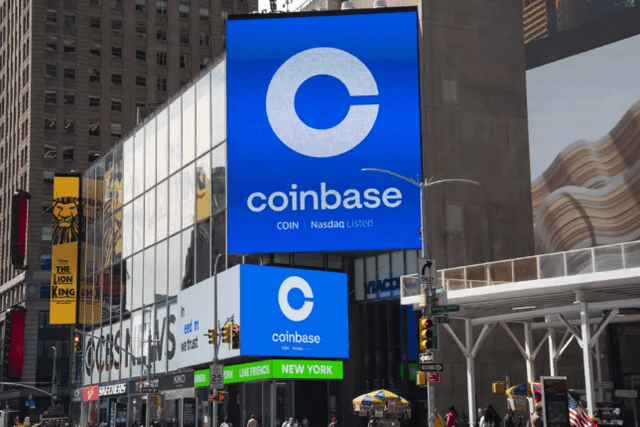 Coinbase 13年沈浮登頂標普500，華爾街進入「加密FOMO」時刻？