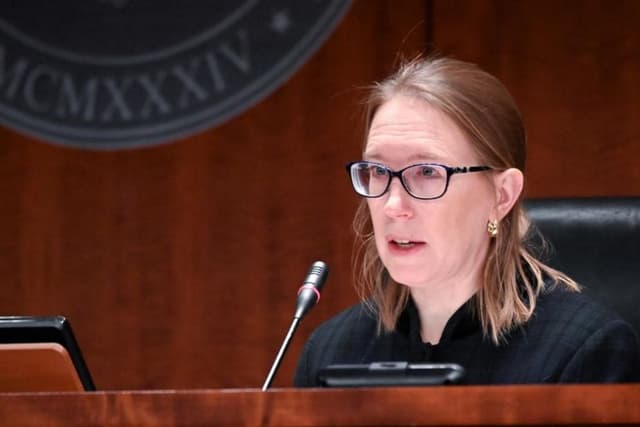 一個監管者的覺醒:SEC委員炮轟金融監控,力挺隱私技術革命