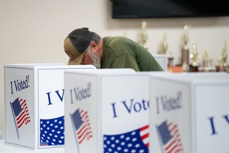 中間選挙が近づく中、米国株で本当に取引されているのは誰が勝つかではない