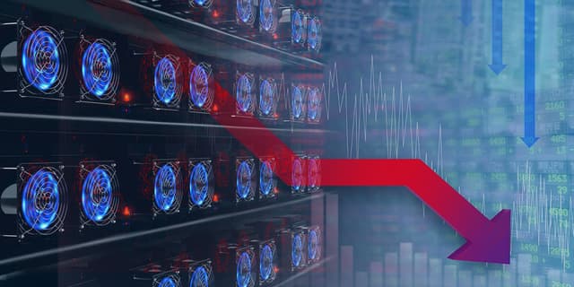 Two days of horror in the mining circle: Bitcoin plummeted 52%, 38 mining machines fell below the shutdown price